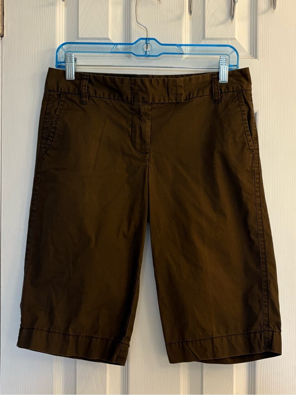 J. Crew City Fit Chino Shorts Womens Size 2 Brown Cotton Bermuda Long Cuffed.
